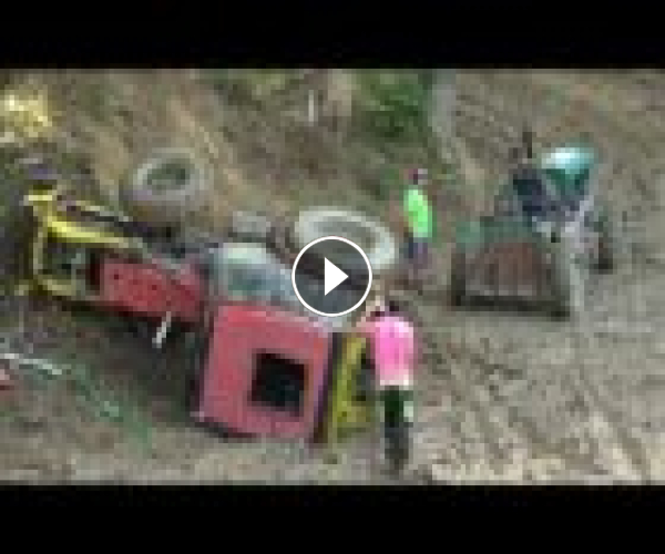 Tractor Crash | Traktoriáda Zděchov 2020 | Tractor Freestyle